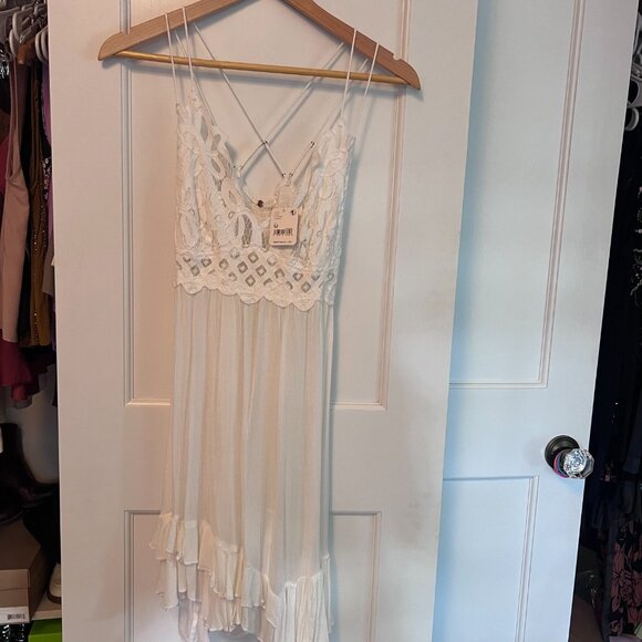 Free People Adella Slip Dress White Medium NWT - Picture 3 of 3